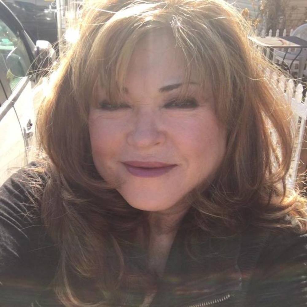 Meet your Posher, Denise